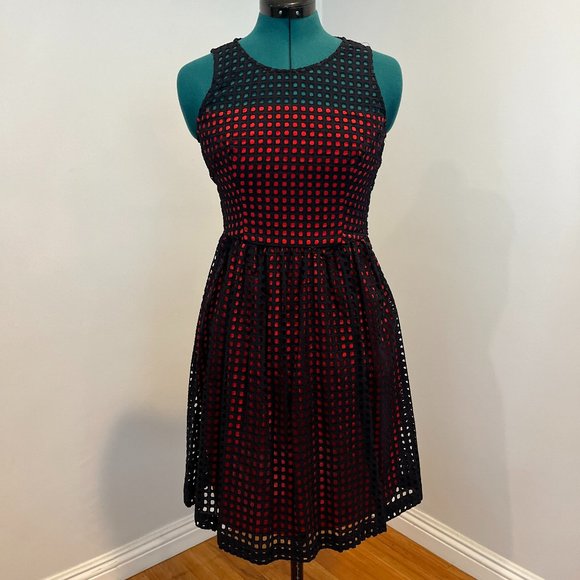 VINTAGE Banana Republic EYELET FIT-AND-FLARE DRESS - Picture 1 of 6